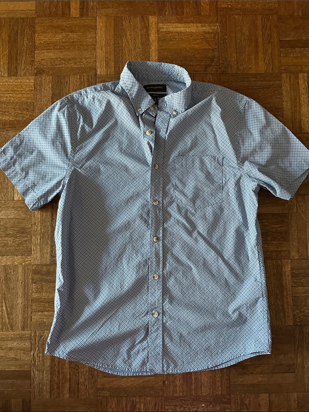 Banana Republic Light Blue Micro-Pattern Short-Sleeve Button-Down